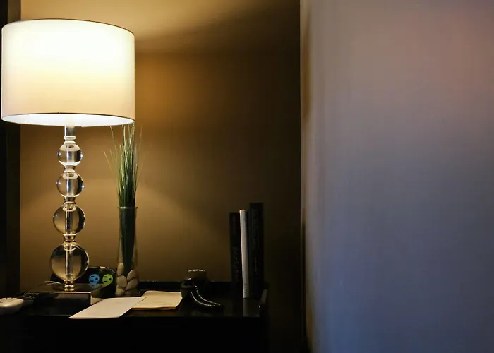 Hotel Del Sol, Boutique Phoenix Airport Hotel